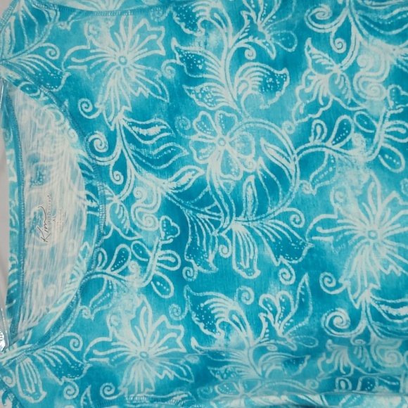 Beautiful Watercolor Blue T-shirt Short Sleeve Round Neck Floral Print Cotton - Picture 1 of 8